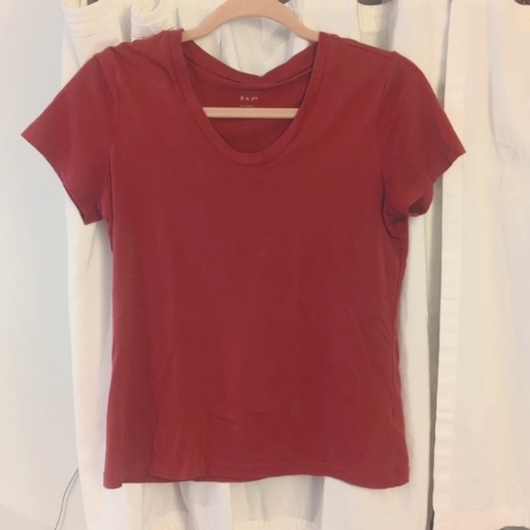 A New Day XS red, scoop neck tee - Picture 1 of 3
